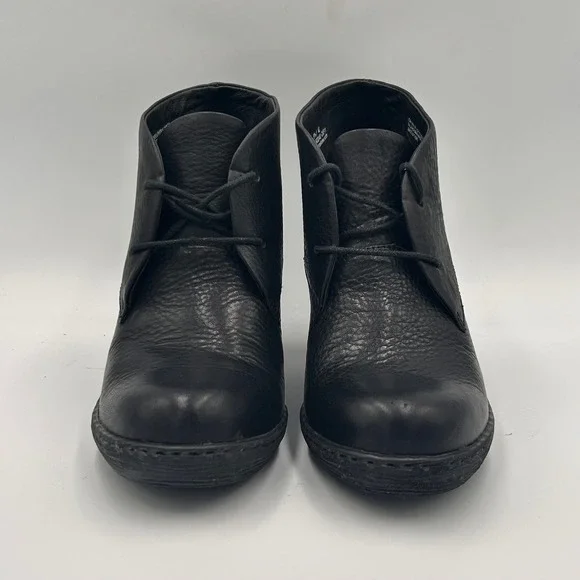 Born Black Leather Lace Up Ankle Boots Block Heel W32440 Womens 8.5 EU 40 - Picture 2 of 9